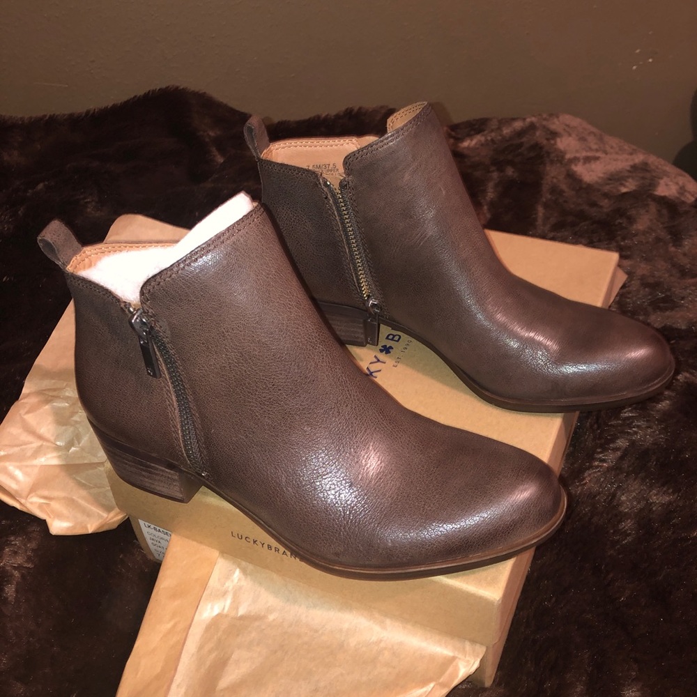 Lucky 🍀 Brand Leather Booties in Java